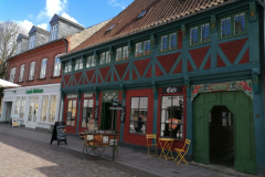 Historischs-Haus-in-der-Innenstadt