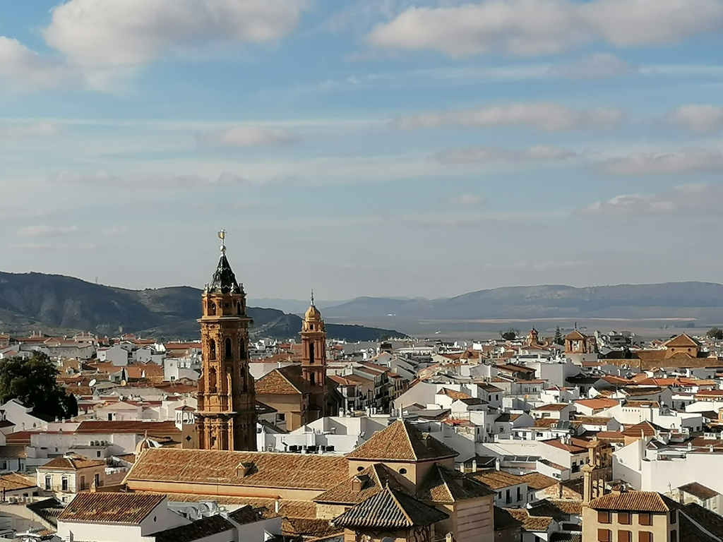 Antequera-die-Stadt-mit-den-Kirchtuermen Antequera-die-Stadt-mit-den-Kirchtuermen