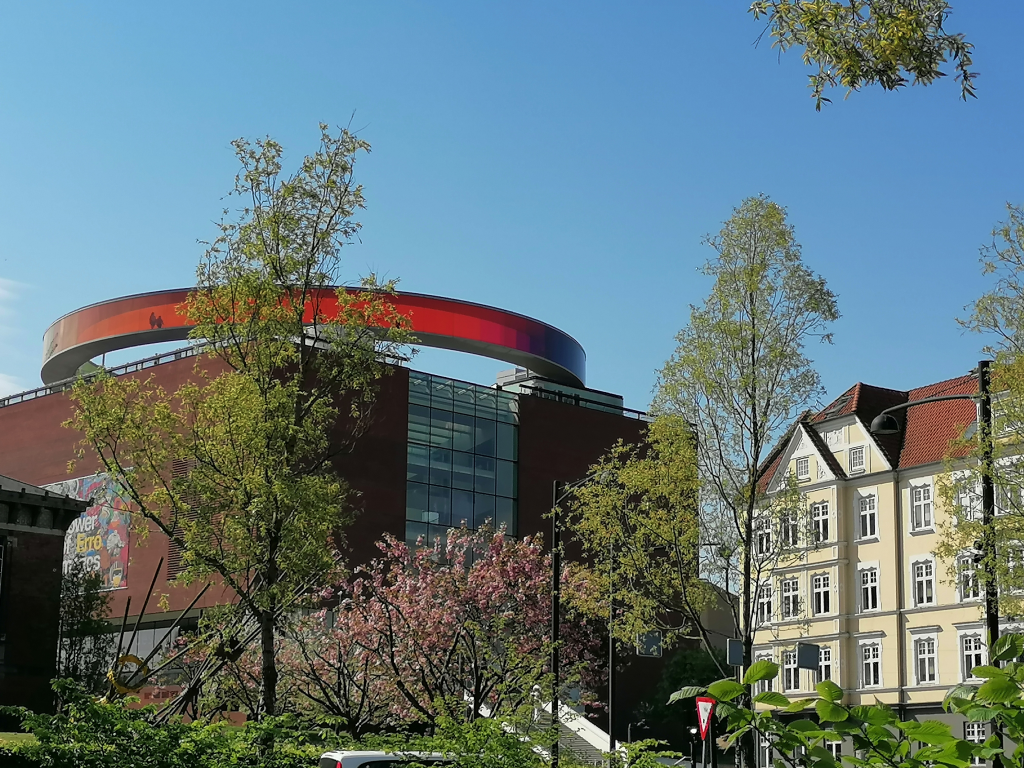 Blick-auf-das-Artmuseum Blick-auf-das-Artmuseum