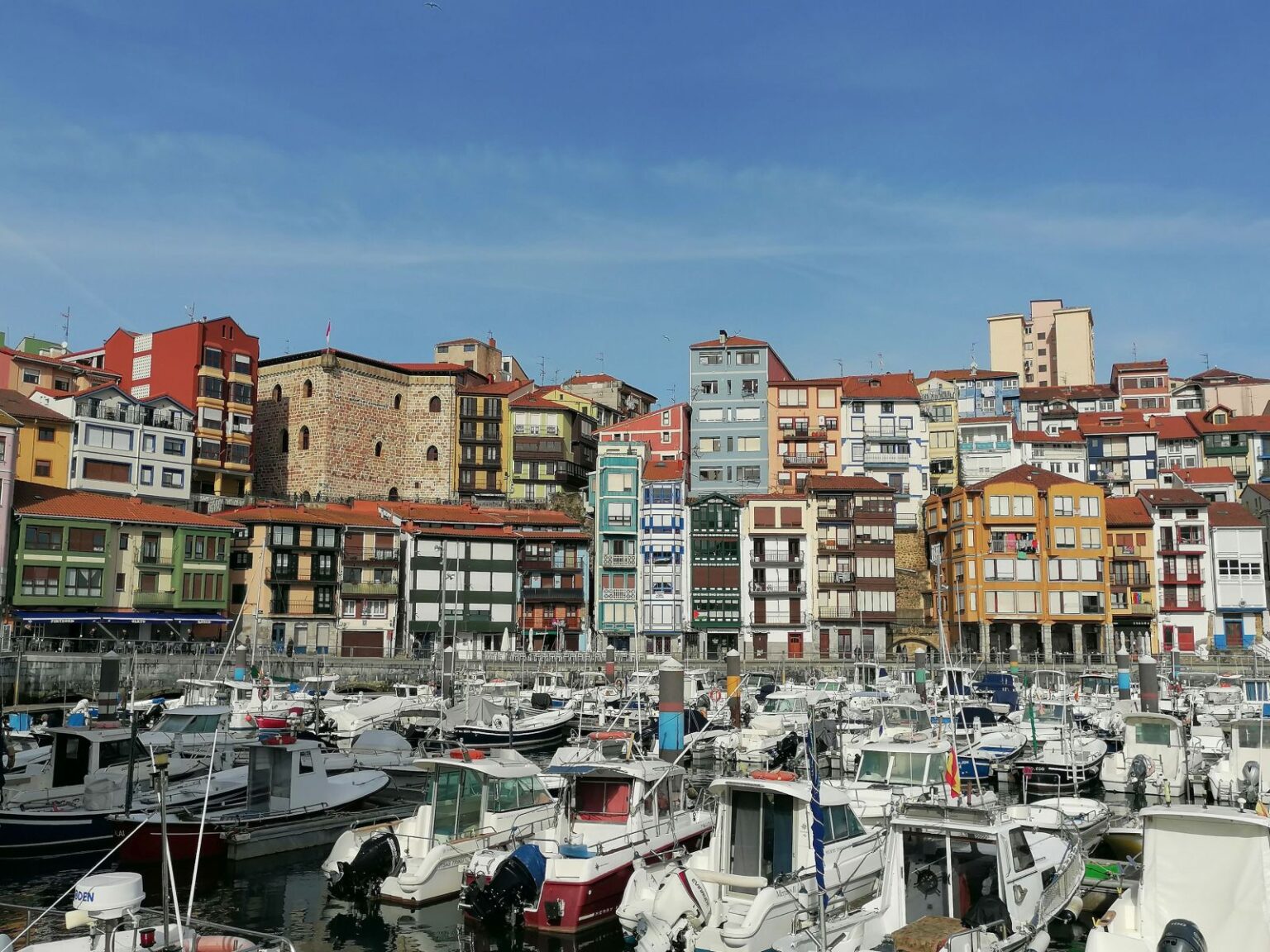 Blick-auf-die-schoene-Stadt