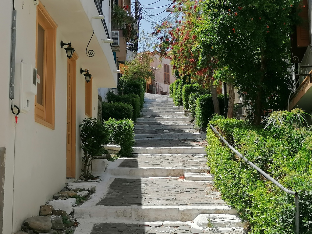 Bummeln-macht-hier-in-Koroni-Spass Bummeln-macht-hier-in-Koroni-Spass