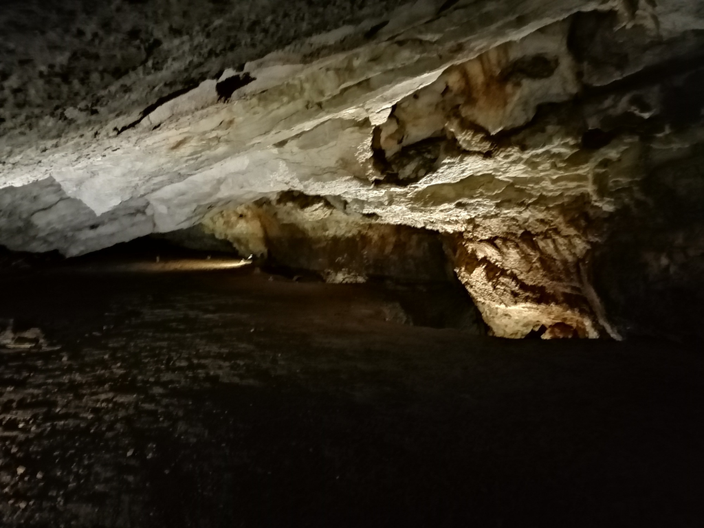 Cave Cave