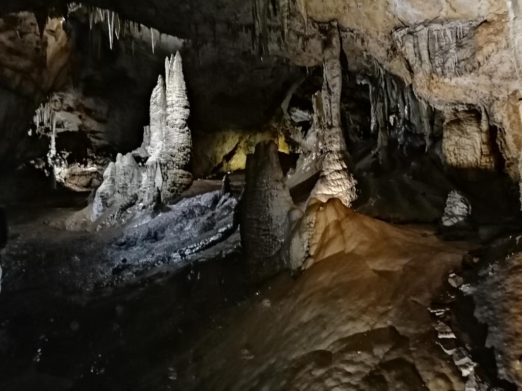 Cave Cave
