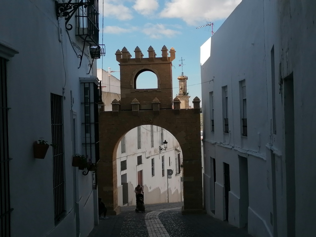 Das-Tor-trennt-die-Altstadt-von-der-Neustadt Das-Tor-trennt-die-Altstadt-von-der-Neustadt