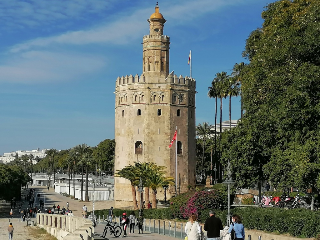 Der-Goldene-Turm Der-Goldene-Turm