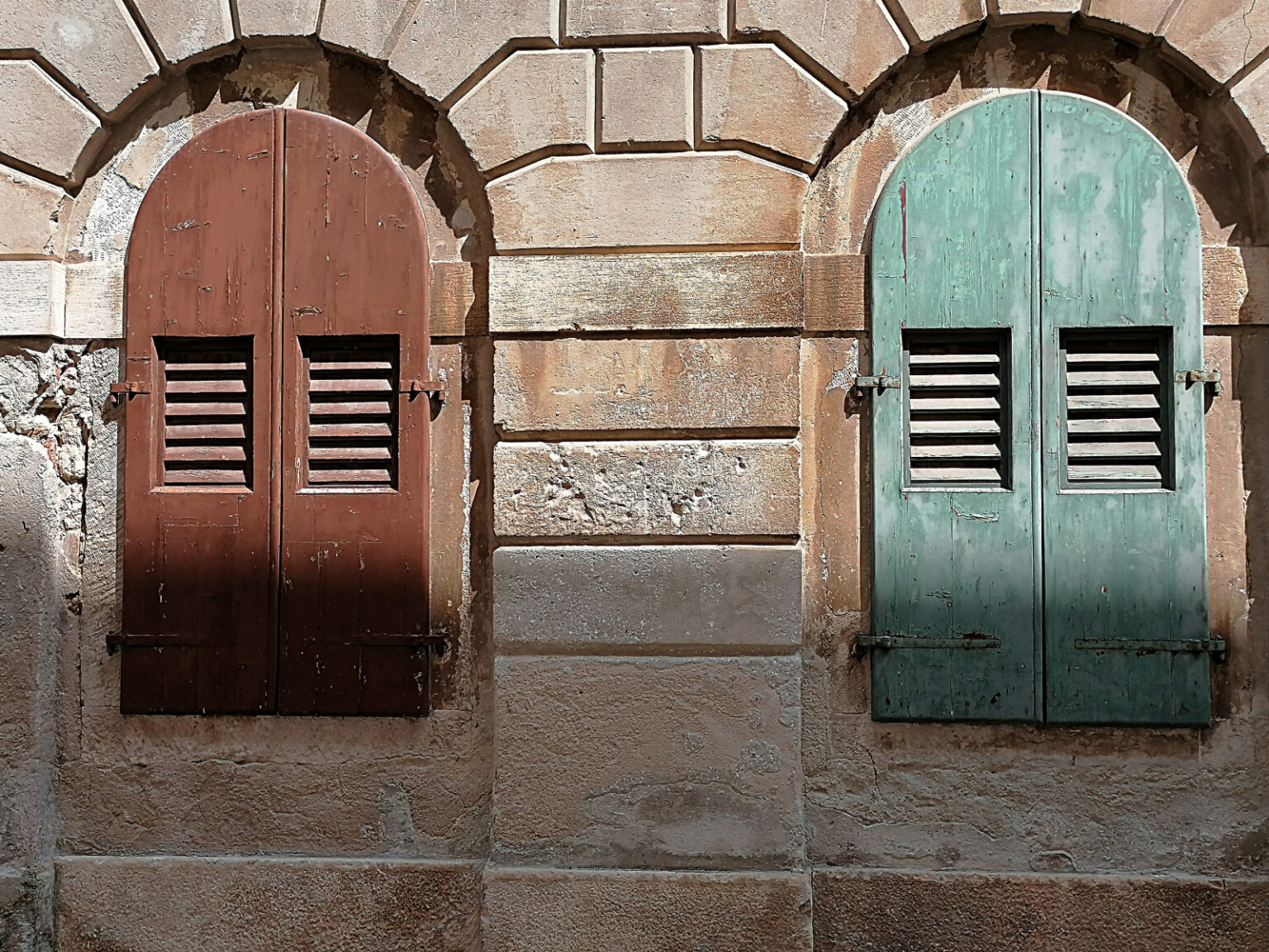 Fensterlaeden Fensterlaeden