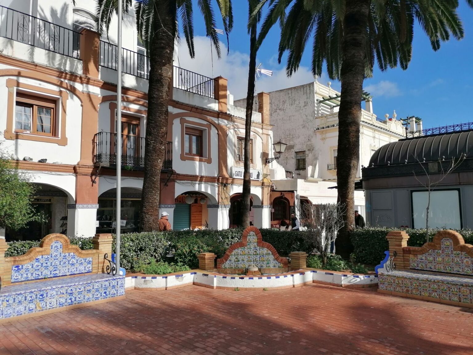 Plaza-de-Laguna Plaza-de-Laguna