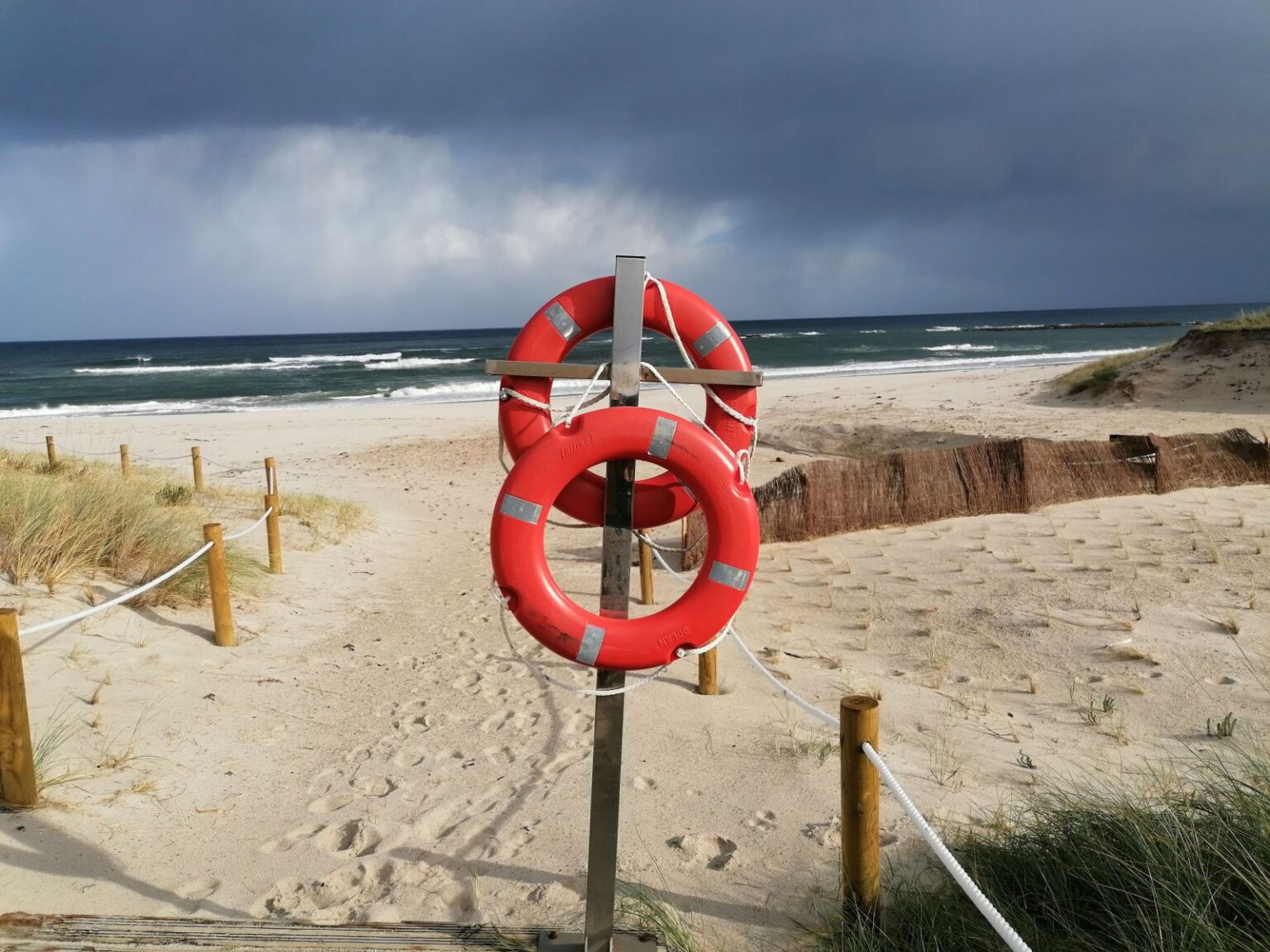 Schoene-Badestraende-entlang-der-Kueste-in-Foz Schoene-Badestraende-entlang-der-Kueste-in-Foz