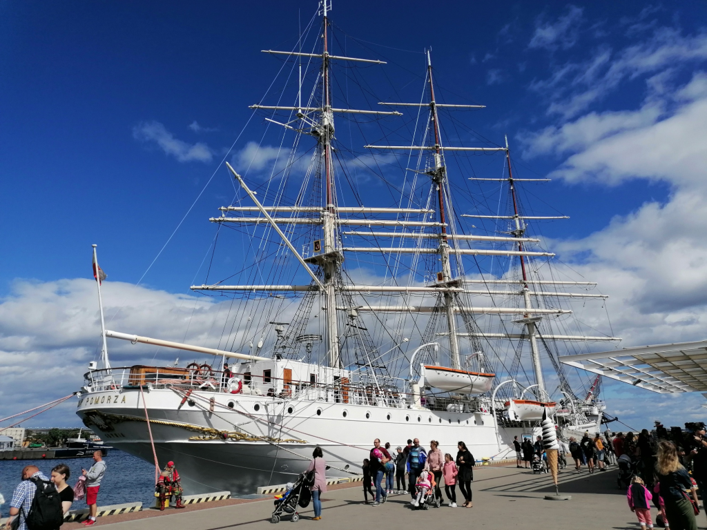 Segler-in-Gydnia-am-Hafen Segler-in-Gydnia-am-Hafen