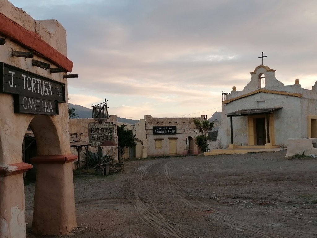 Texas-Hollywood Texas-Hollywood