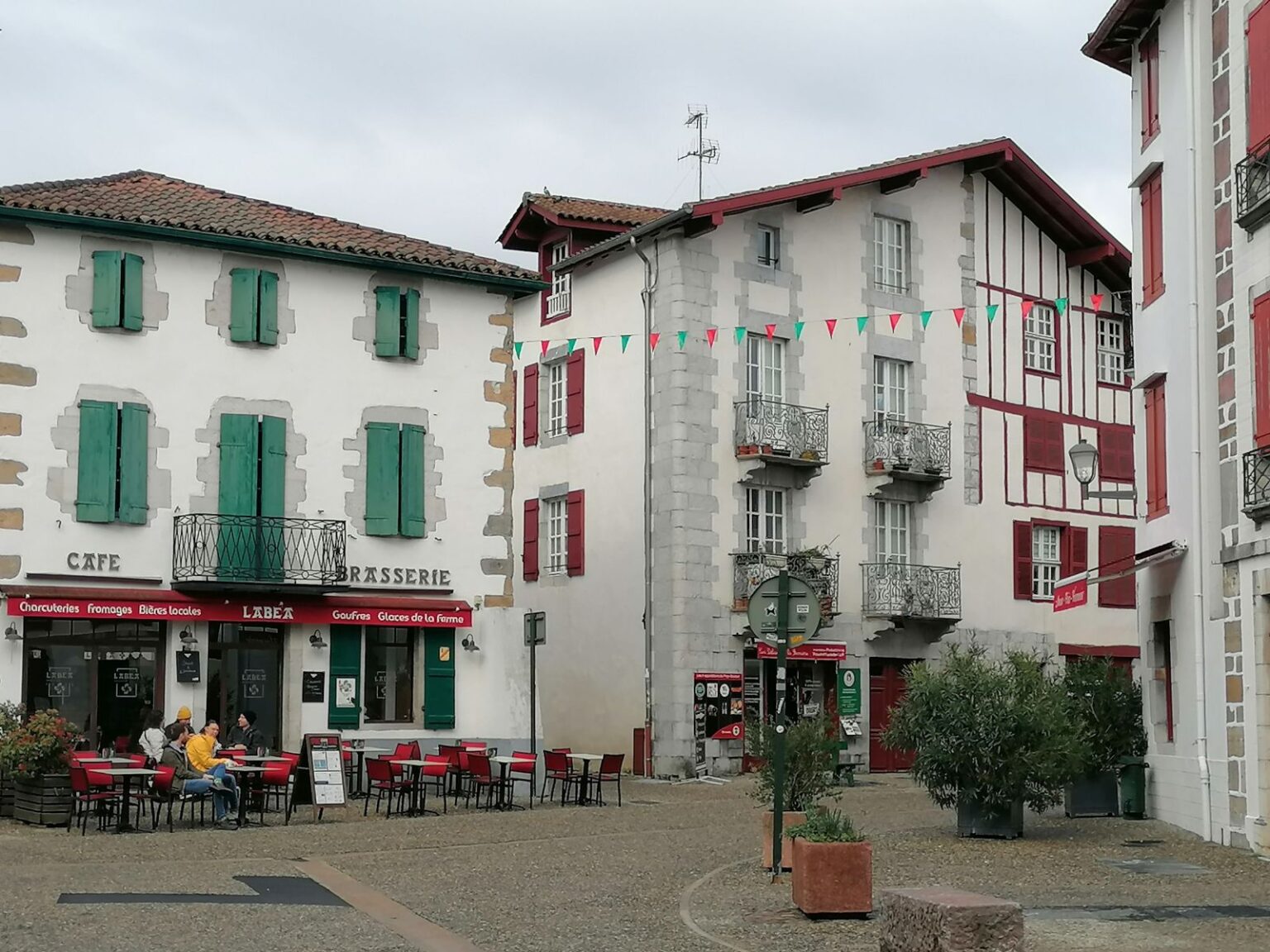 gemuetliche-Cafes